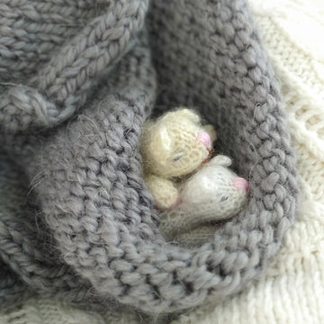 Cat and little kittens -KITTEN knitting pattern