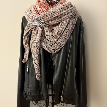 Flat Triangular Scarf "Opora"