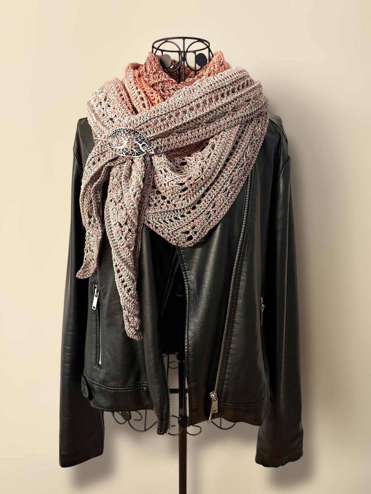 Flat Triangular Scarf "Opora"