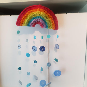 One piece rainbow hanger
