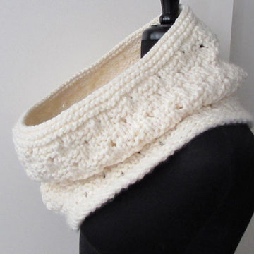 Checkered Dots Chunky Cowl