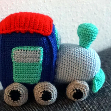 Crochet Pattern for the Locomotive Emma!
