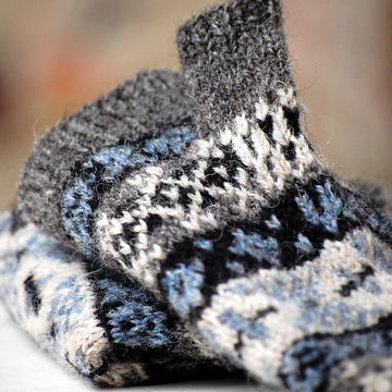 X & O Mitts
