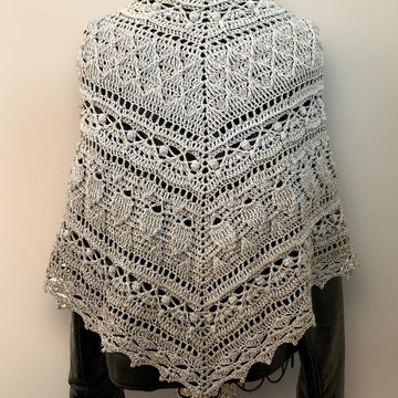 Flat Triangular Scarf "Admete"