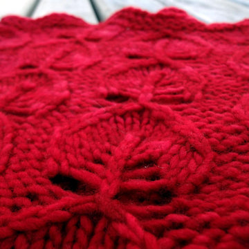 Bleeding Hearts Cowl