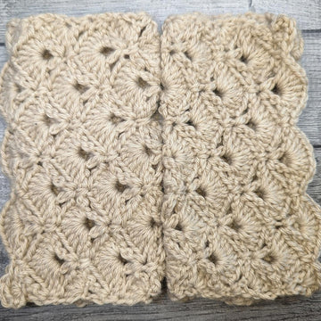 Spring Shells Fingerless Gloves