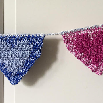 Crochet Hearts Banner Pattern: Floating Hearts Valentine Garland