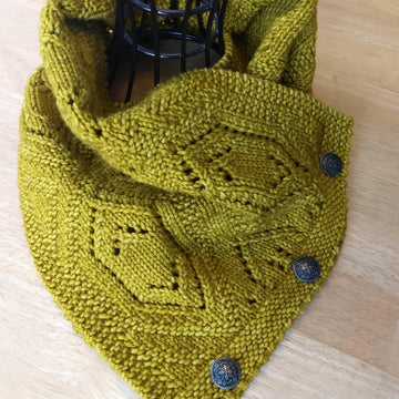 A Taste of Honey Cowl