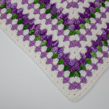 Faye’s Infinity Granny Square Crochet Blanket