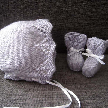 Vivienne Bonnet & Booties Set (DK)