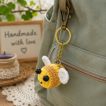 Crochet Bee Keychain – PDF Pattern + Video Tutorial