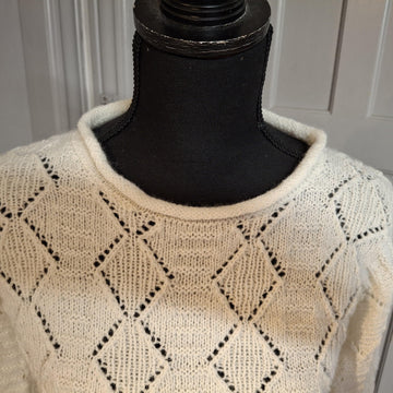 SHEILA, woollen jumper in lace pattern