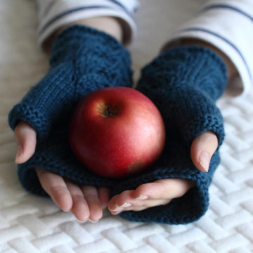 Leaf Lace Fingerless Mitts