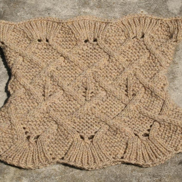 Anglebury Cowl