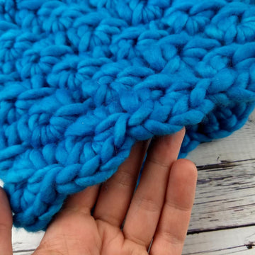 Broomstick Lace Chunky Neckwarmer