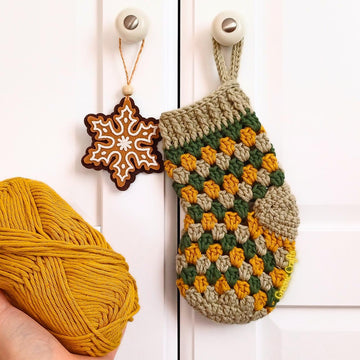 Granny Stitch Christmas Stocking - Crochet Pattern for Advanced Beginners