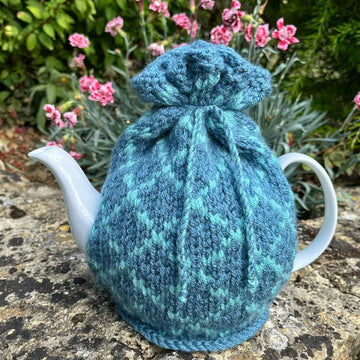 Diamond Patterned 4 Cup Teapot Cosy Knitting Pattern