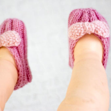Retro Baby Girl Bow Booties