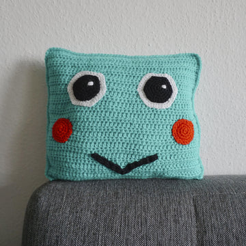 Crochet pattern frog cushion