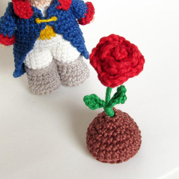 The Little Prince amigurumi doll - crochet pattern by Crochelandia