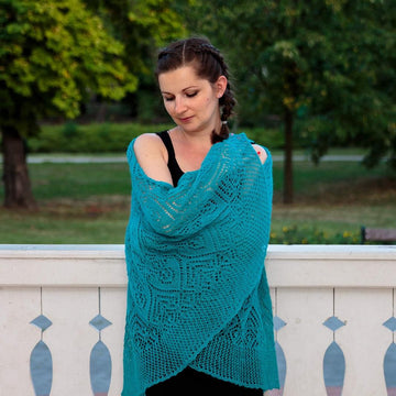 Laurette Shawl