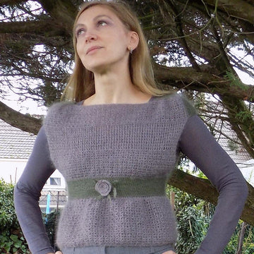 Empire Style Sleeveless Sweater (Top) with Felt Flower