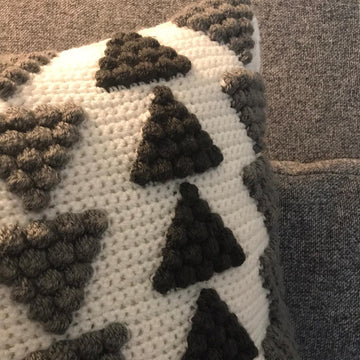 Equilateral two direction triangles cushion cover