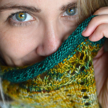 School Gate Shawlette