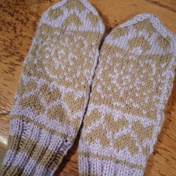 Heartfelt Mitten