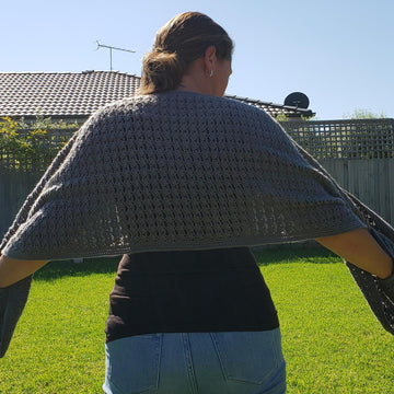 Wrap with pockets