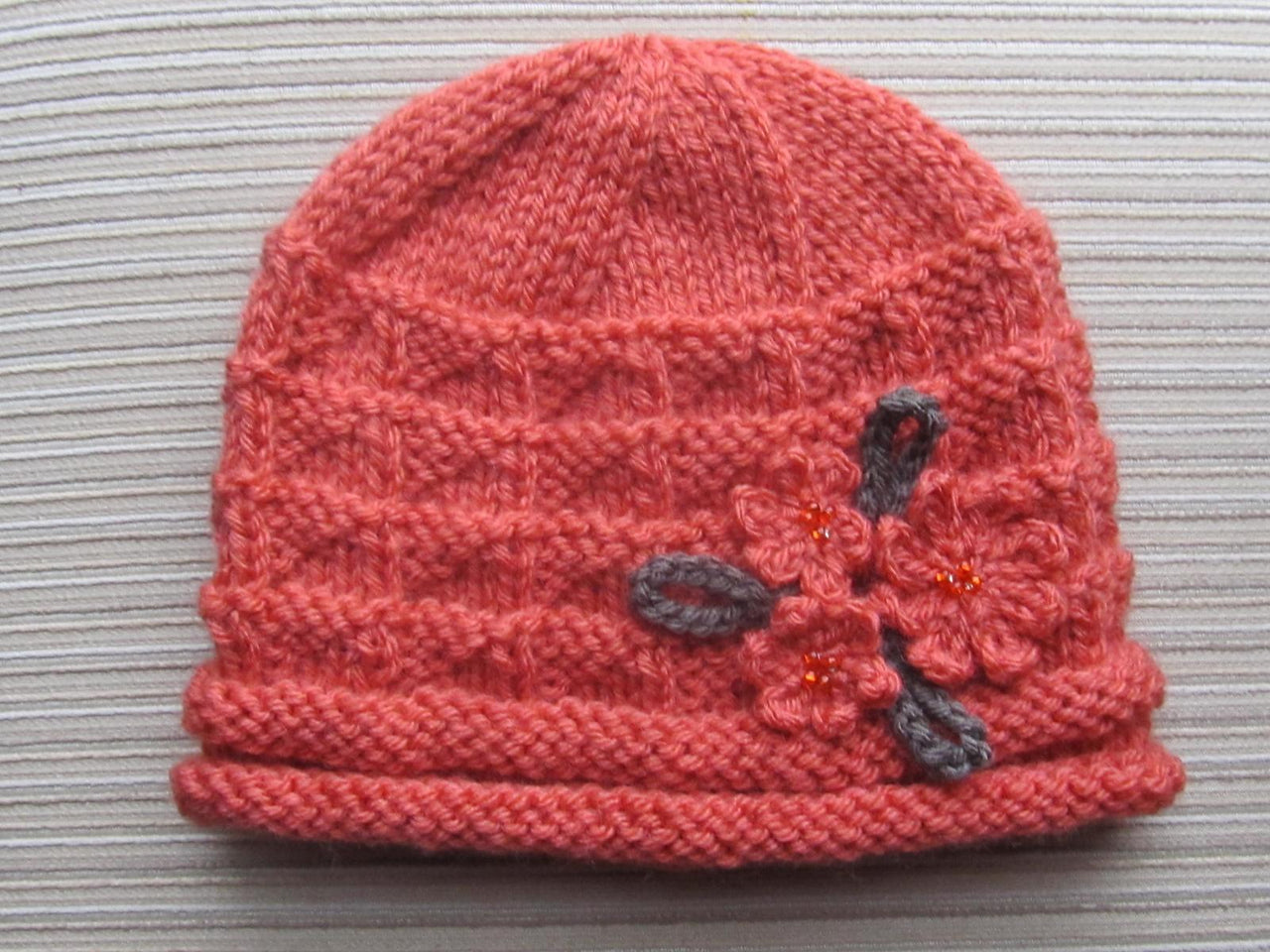 Stockinette Triangles Stitch Hat