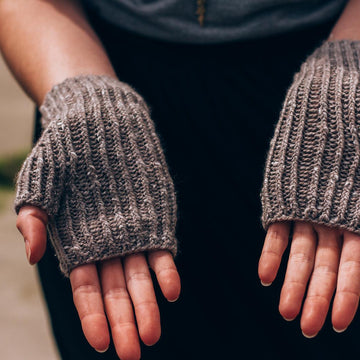 Pembroke Bay Mitts
