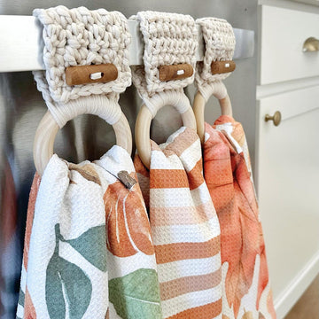 Button Closure Towel Holder 105