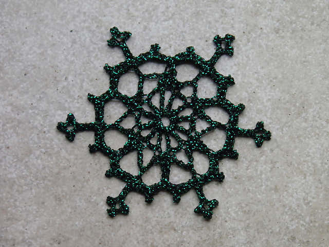 "75 Birds, Butterflies and Beautiful Beasties to Knit and Crochet"