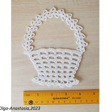 Crocheted white basket 2