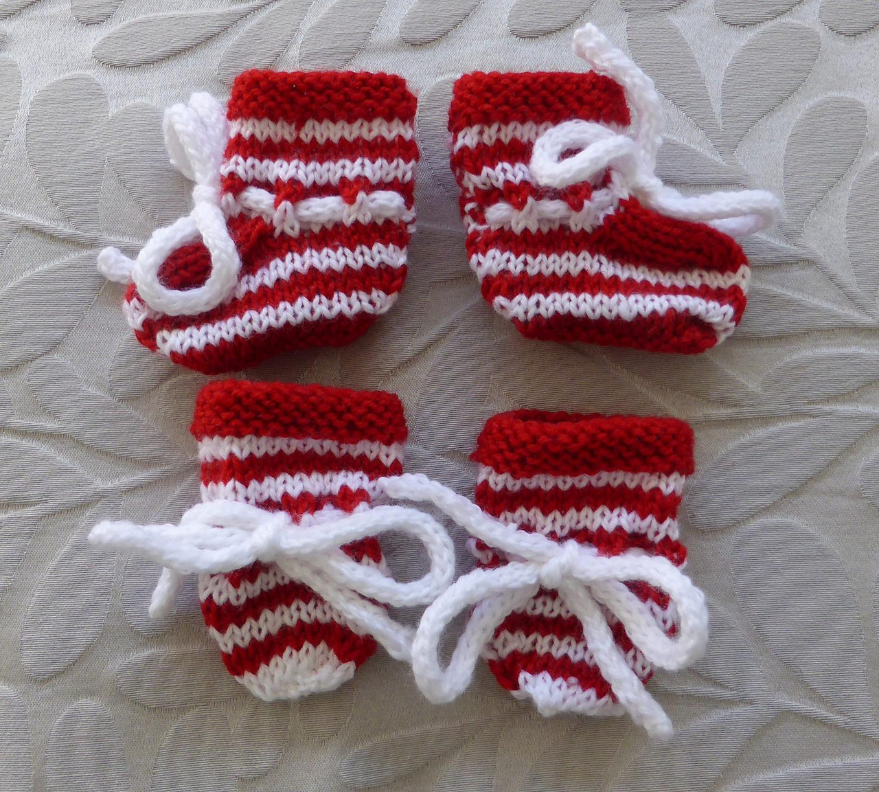 Jamie - prem booties and mittens
