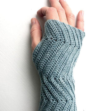 Zigzag fingerless gloves