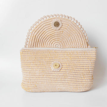 Tapestry clutch pattern