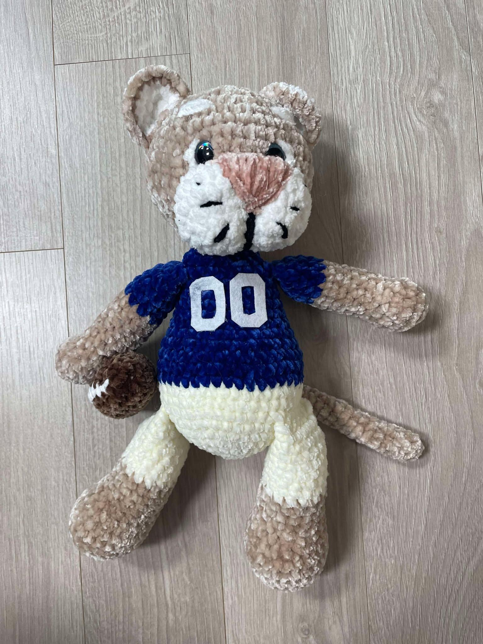 Cosmo Cougar