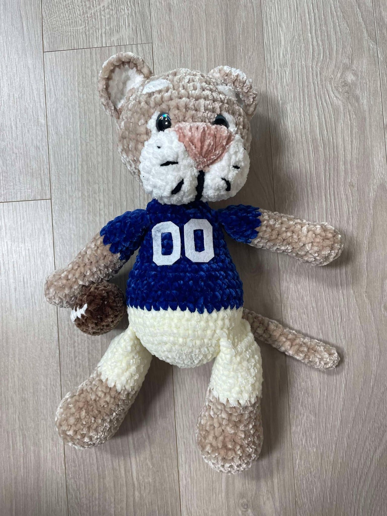 Cosmo Cougar