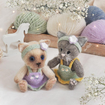 Knitting pattern for bunny and kitten outfit