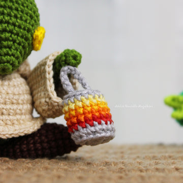 Tonberry Crochet Pattern – Chibi Hooded Creature Amigurumi (PDF)