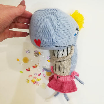 Knitting Patterns -Knit an adorable Pearl Krabs and Squidward DIY toys
