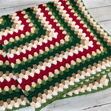 Classic Christmas Infinity Granny Square