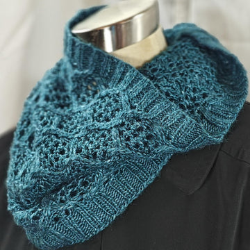 Chain Link Cowl