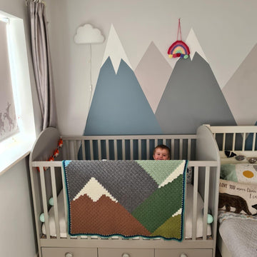 Snowy mountain c2c blanket