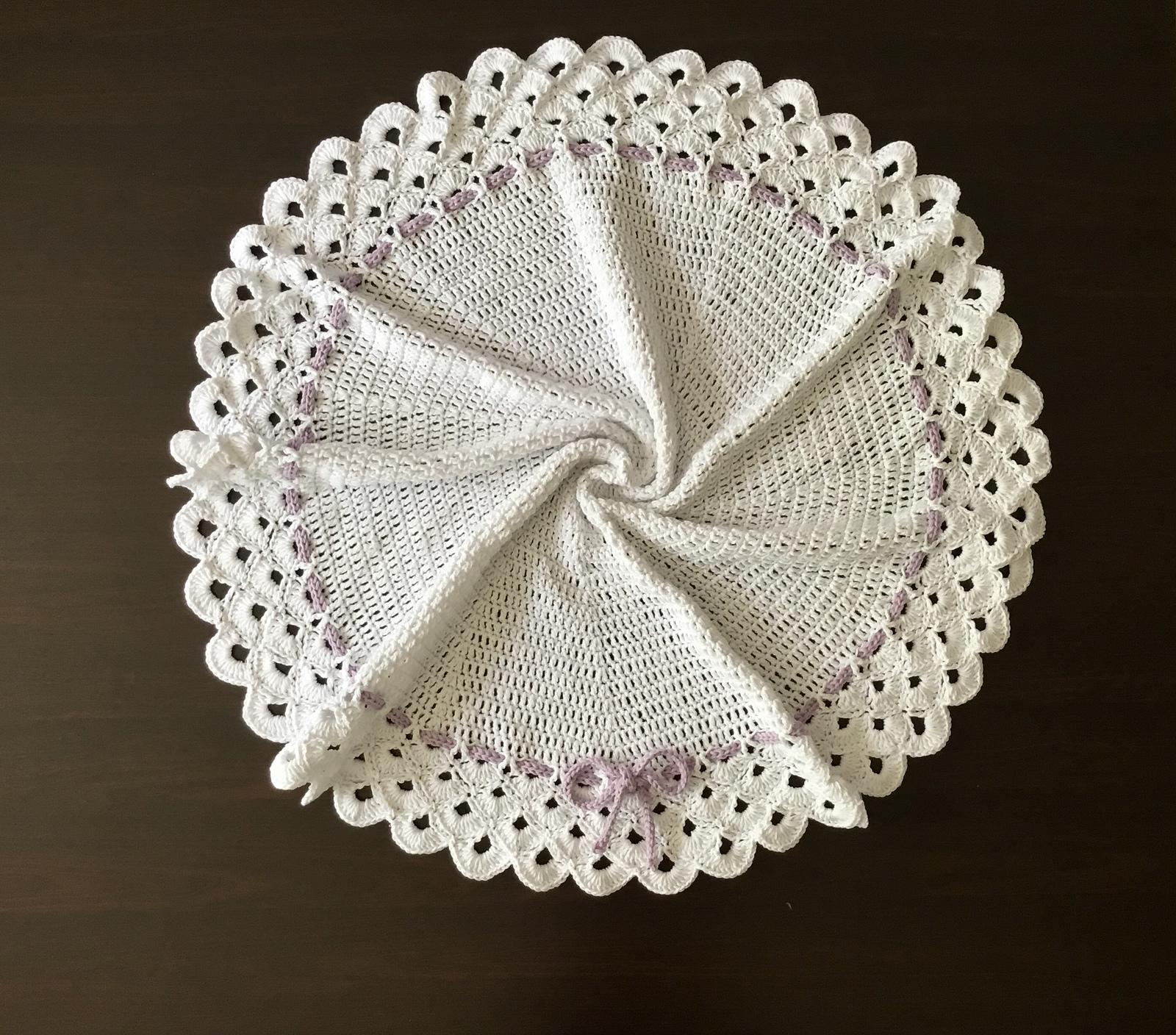 Camellia Round Baby Blanket N 359