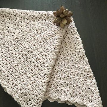 Mira’s Round Baby Blanket N 383
