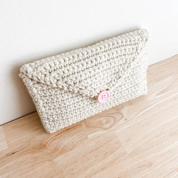 Ruth Clutch Crochet Pattern
