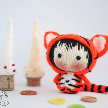 Small Tiger Doll. Tanoshi series toy.